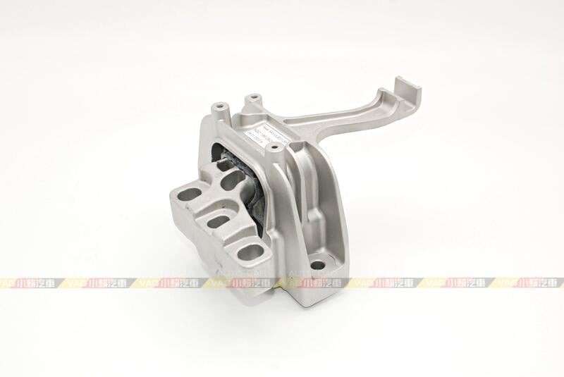 A3 8V Q2 Q3 右 引擎腳 全新