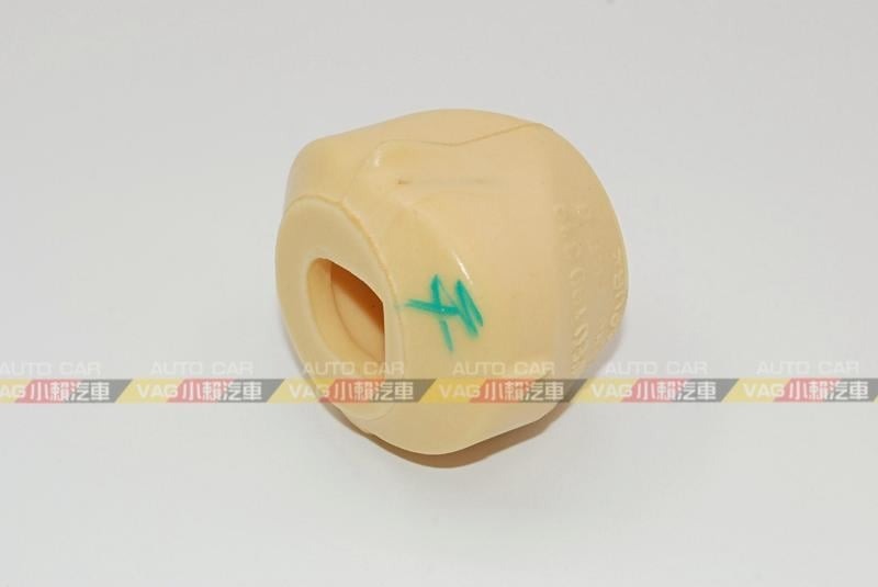A4 B6 B7 A6 C6 A8 引擎腳 前支架 饅頭 全新