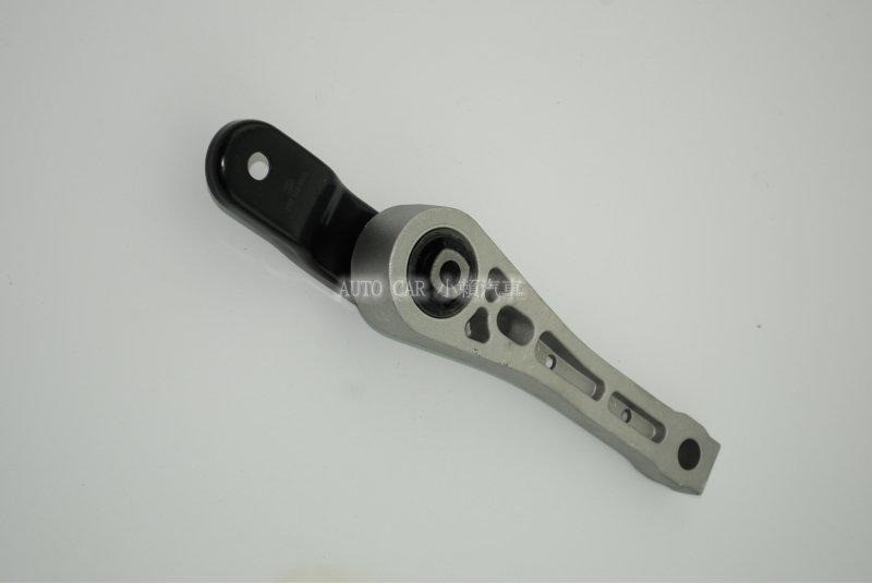 Audi A3 2004-2013 引擎腳 後 全新