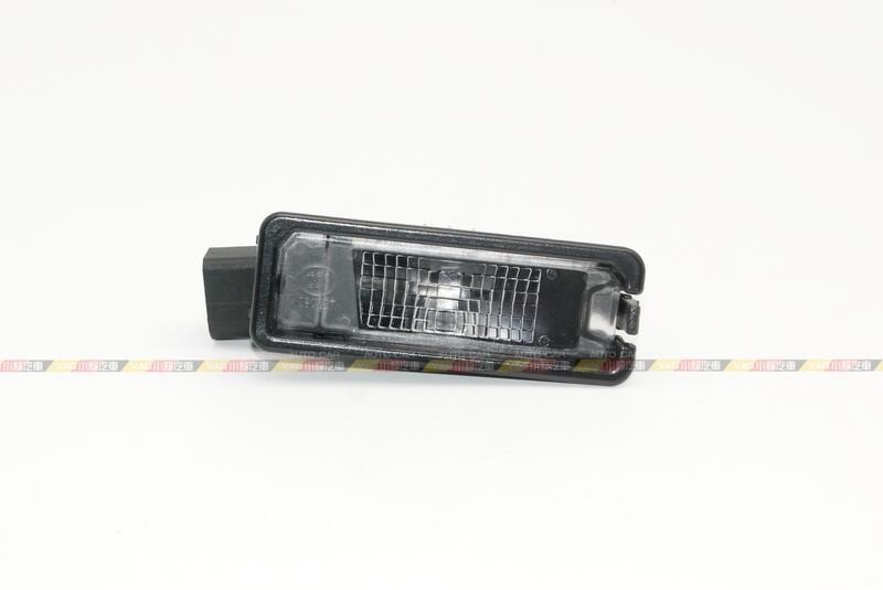 (VAG小賴汽車)Golf 6 7 7.5 Passat B7 Polo 牌照燈1K8943021  全新