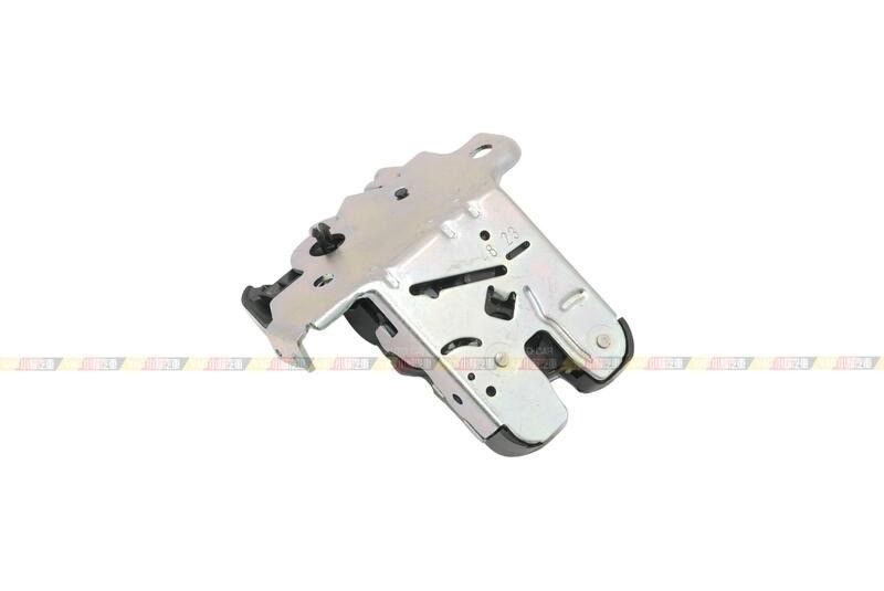 (VAG小賴汽車)後廂 行李箱 六角鎖 4M0827506B 4M0827506C 4M0827506D 全新