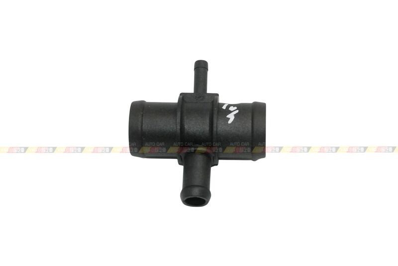 (VAG小賴汽車)水管接頭 水管 1K0121087E 全新