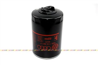 (VAG小賴汽車)Passat B5 B5.5 機油芯 068115561F 正廠 全新